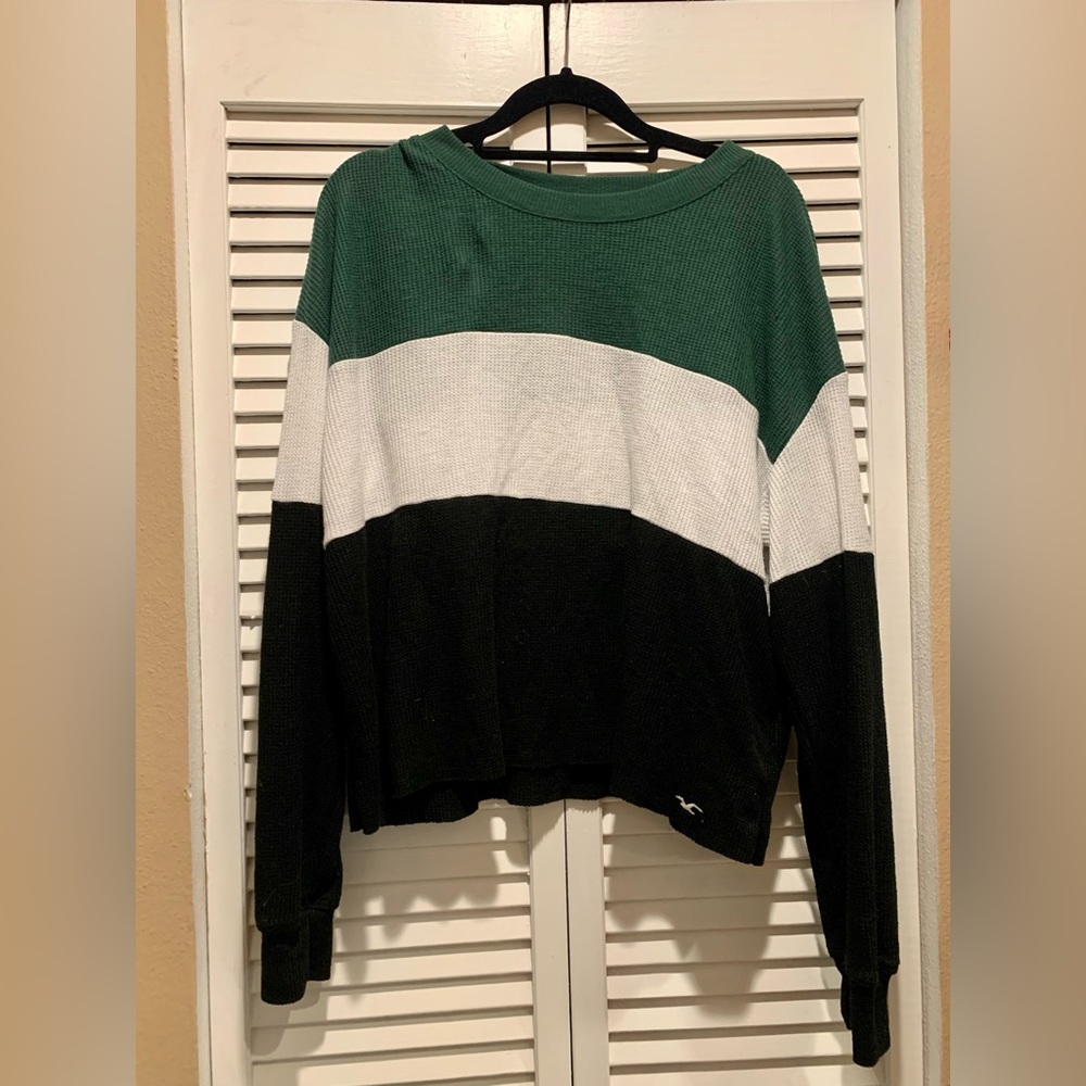 Hollister. Long sleeve Boyfriend Tee. Black, green & white strips. SIZE SMALL